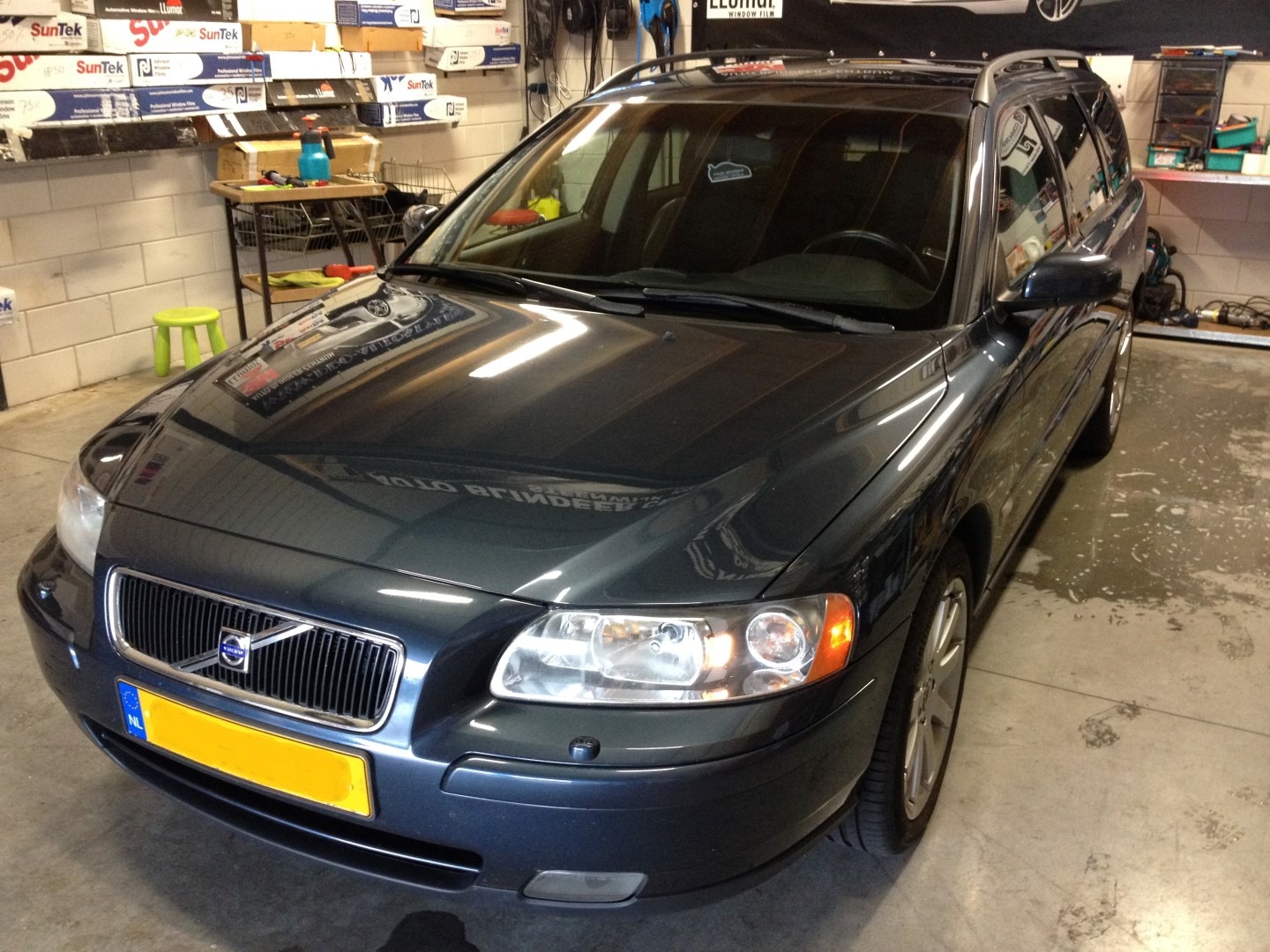 Deze mooie Volvo V70 >> Geblindeerd / tinted /beplakt met